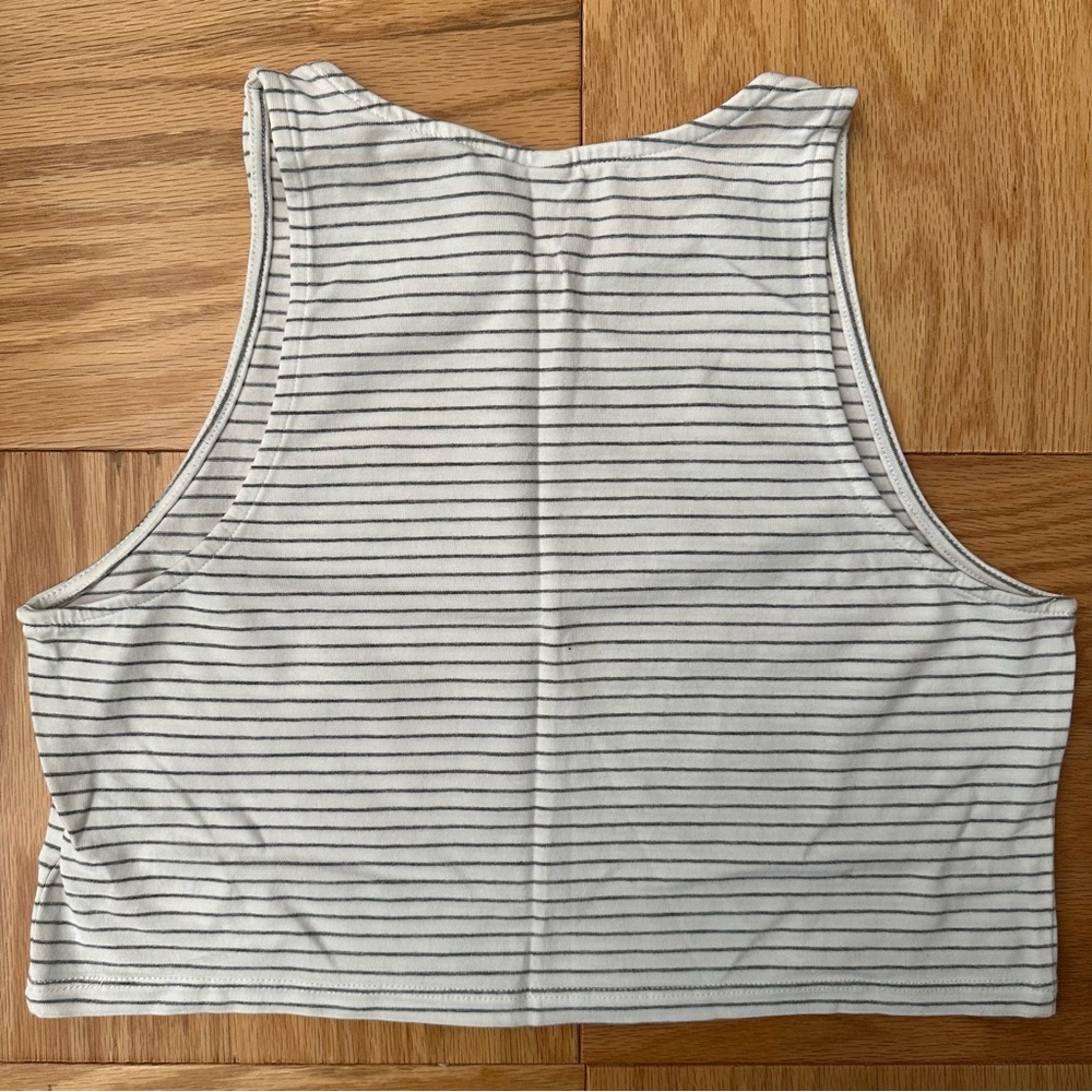 NWOT H&M Cropped Racerback Tank - Picture 4 of 4